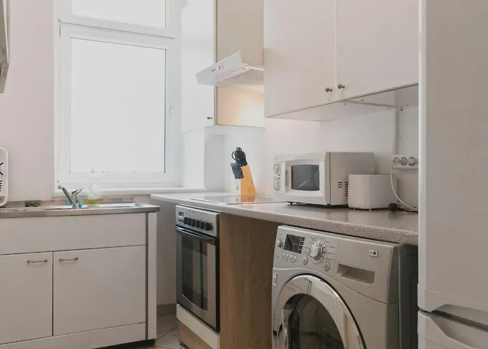 Vienna, Lovely Private In 3br Shared Apt, Tv & Wifi