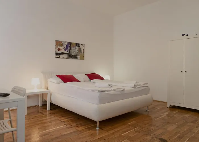 Apartamento Vienna, Lovely Private In 3br Shared Apt, Tv & Wifi *