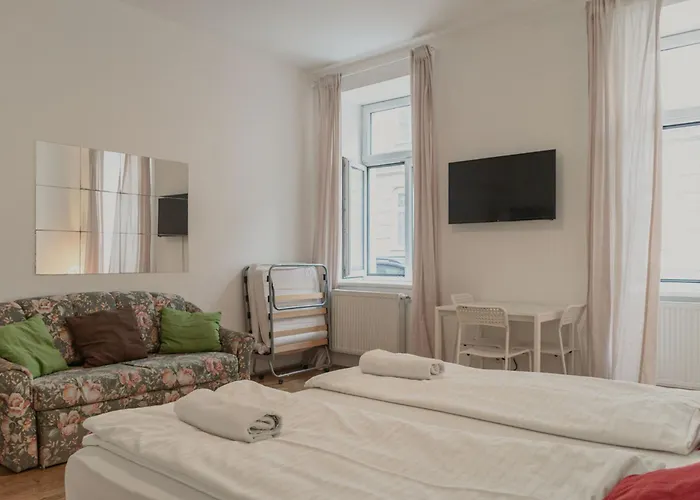 Vienna, Lovely Private In 3br Shared Apt, Tv & Wifi *