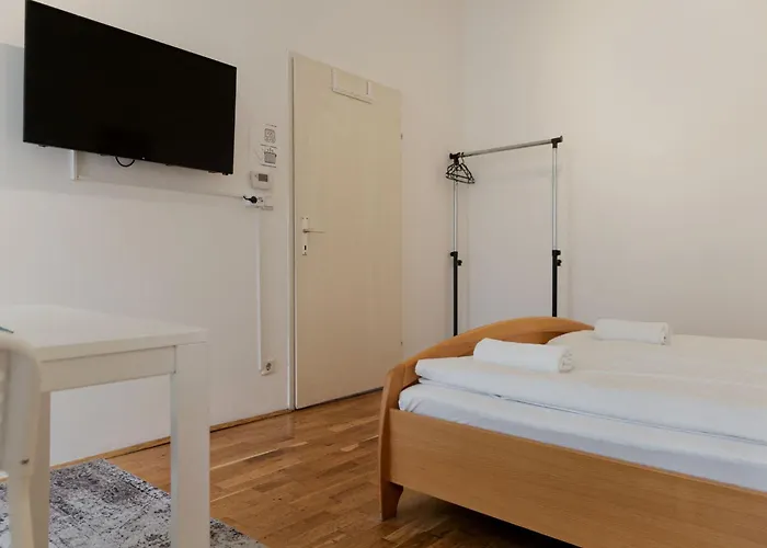Vienna, Lovely Private In 3br Shared Apt, Tv & Wifi