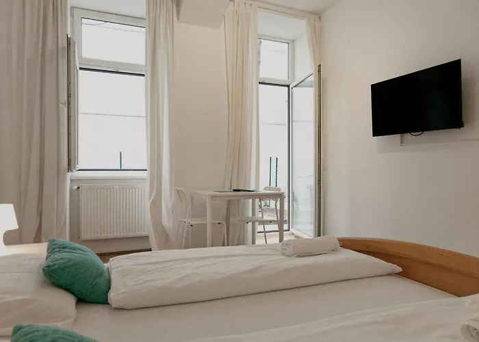 Apartamento Vienna, Lovely Private In 3br Shared Apt, Tv & Wifi Viena