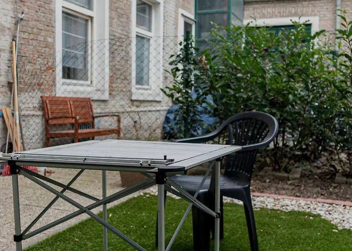 Vienna, Lovely Private In 3br Shared Apt, Tv & Wifi *