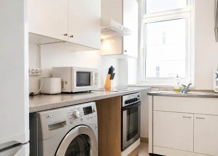 Vienna, Lovely Private In 3br Shared Apt, Tv & Wifi